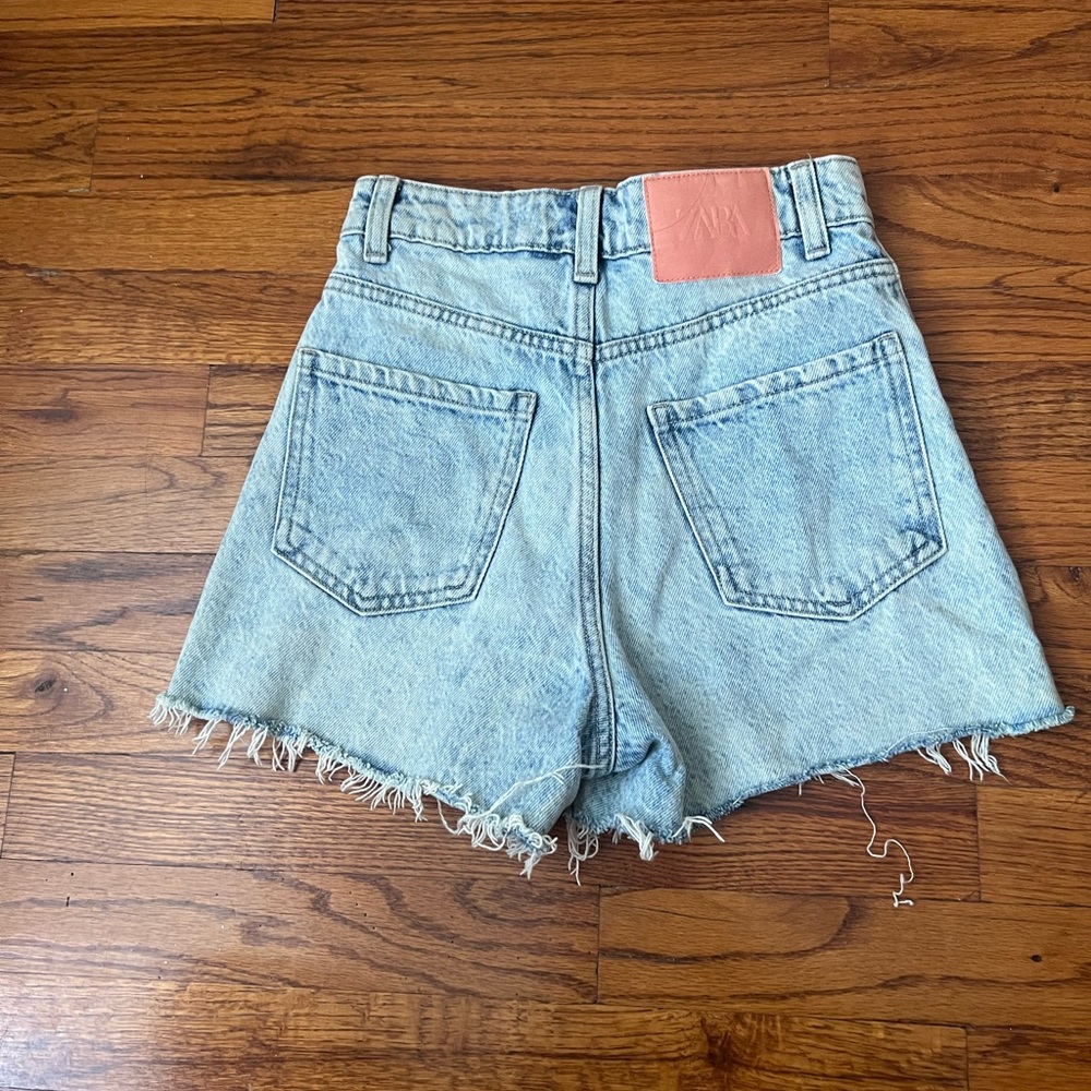 Zara Light Blue Frayed Jean Shorts - Picture 2 of 3